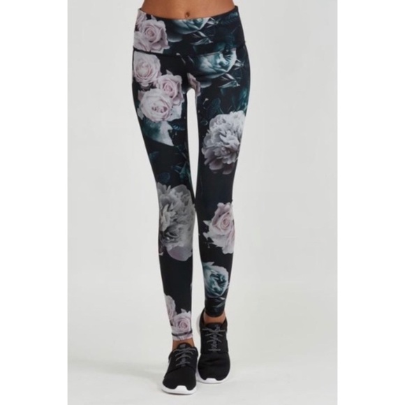 NOLI Active Black Allure Floral Leggings - Picture 2 of 11